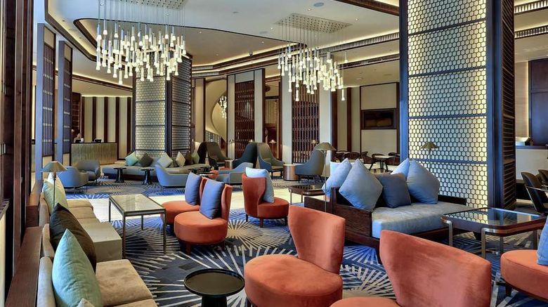 <b>Hilton Da Nang Lobby</b>. Images powered by <a href="https://iceportal.shijigroup.com/" title="IcePortal" target="_blank">IcePortal</a>.