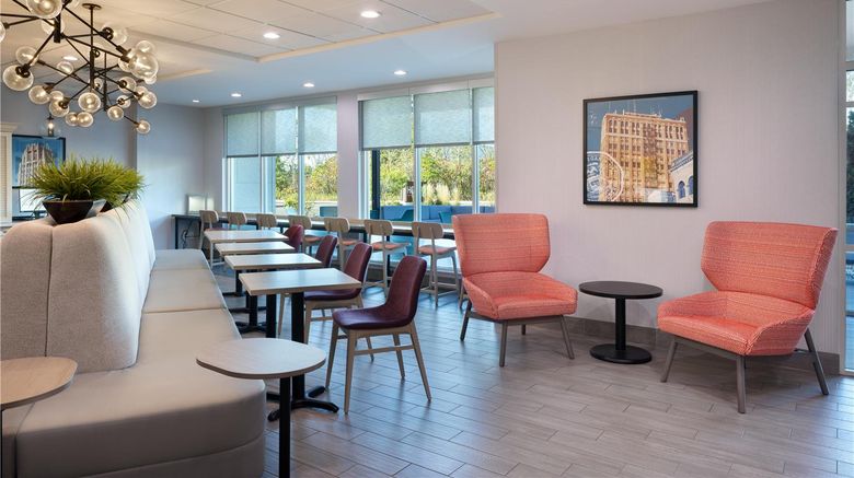 <b>Home2 Suites by Hilton Jackson Lobby</b>. Images powered by <a href="https://iceportal.shijigroup.com/" title="IcePortal" target="_blank">IcePortal</a>.