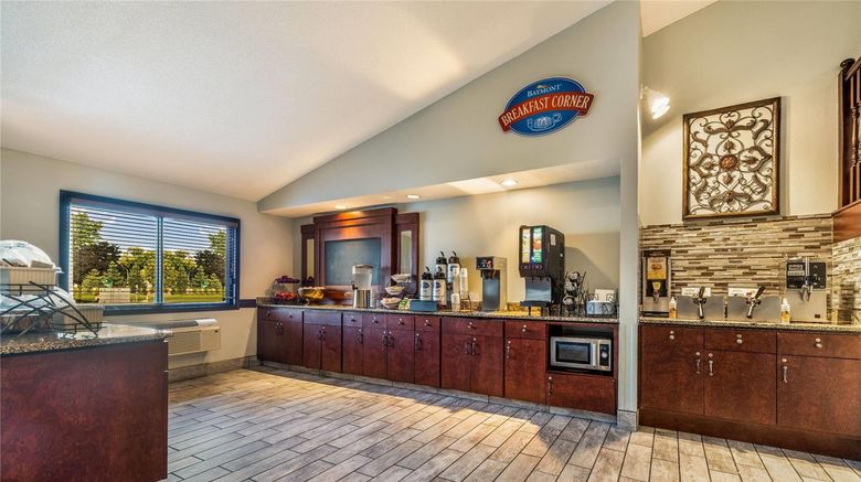 <b>Baymont Inn & Suites Bloomington MSP Apt Restaurant</b>. Images powered by <a href="https://iceportal.shijigroup.com/" title="IcePortal" target="_blank">IcePortal</a>.