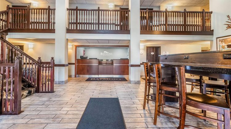 Baymont Inn & Suites Bloomington MSP Apt Lobby