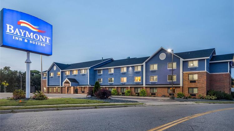 Baymont Inn & Suites Bloomington MSP Apt Exterior