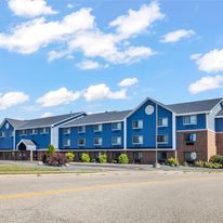 Baymont Inn & Suites Bloomington MSP Apt