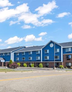 Baymont Inn & Suites Bloomington MSP Apt