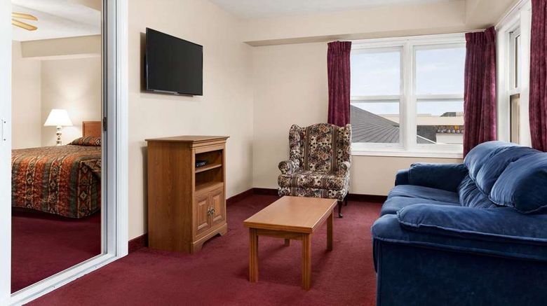 <b>Travelodge Port Elgin Suite</b>. Images powered by <a href="https://iceportal.shijigroup.com/" title="IcePortal" target="_blank">IcePortal</a>.