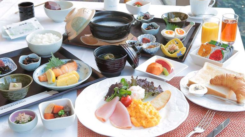 <b>Takarazuka Washington Hotel Restaurant</b>. Images powered by <a href="https://iceportal.shijigroup.com/" title="IcePortal" target="_blank">IcePortal</a>.