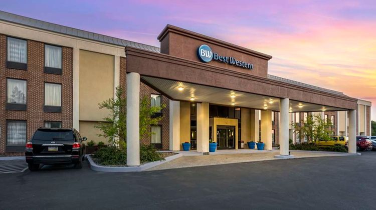 Best Western Harrisburg North Hotel Exterior