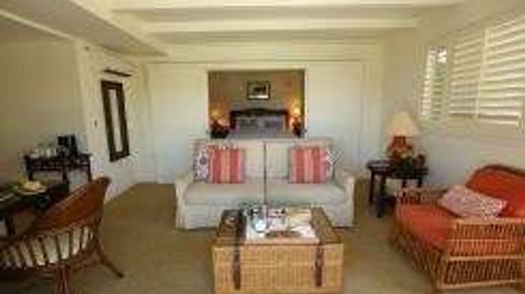 Pavilion Hotel Suite