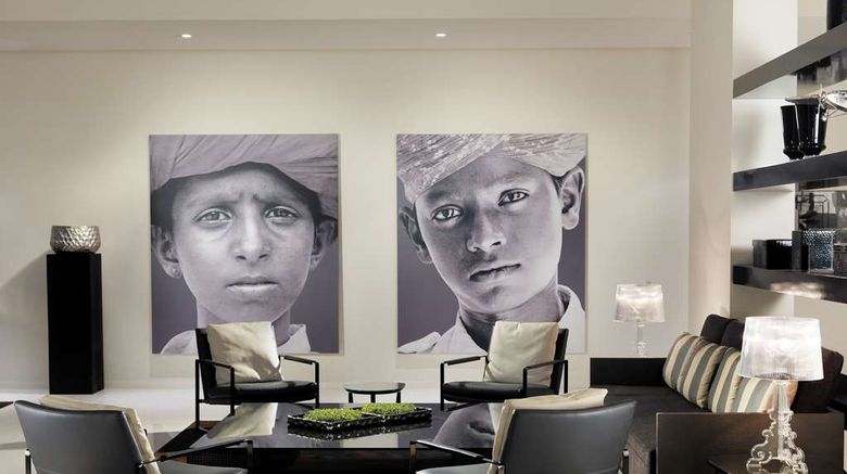 <b>H10 Berlin Kudamm Lobby</b>. Images powered by <a href="https://iceportal.shijigroup.com/" title="IcePortal" target="_blank">IcePortal</a>.