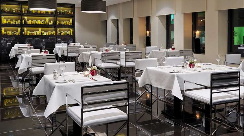 <b>H10 Berlin Kudamm Restaurant</b>. Images powered by <a href="https://iceportal.shijigroup.com/" title="IcePortal" target="_blank">IcePortal</a>.