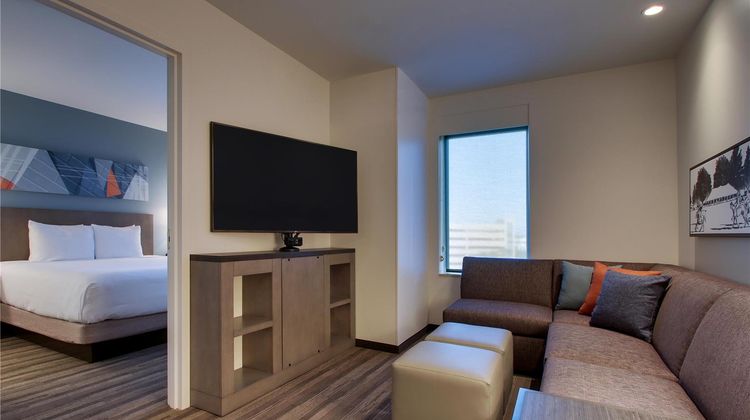 Hyatt House Oak Brook Suite