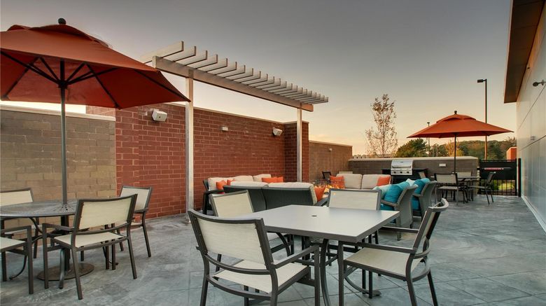<b>Hyatt House Oak Brook Recreation</b>. Images powered by <a href="https://iceportal.shijigroup.com/" title="IcePortal" target="_blank">IcePortal</a>.