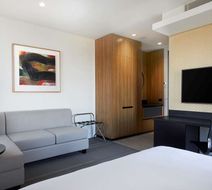 Hyatt Place Melbourne Essendon Fields Room