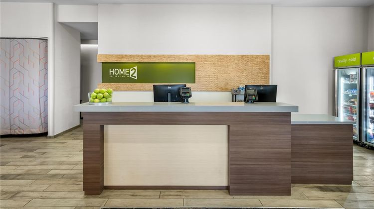 Home2 Suites by Hilton Fort Worth Lobby