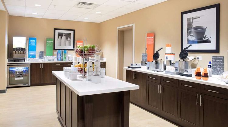 Hampton Inn & Suites Big Rapids Restaurant
