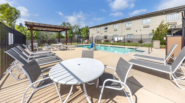 <b>Best Western Inn & Stes EOD Spring Atoka Pool</b>. Images powered by <a href="https://iceportal.shijigroup.com/" title="IcePortal" target="_blank">IcePortal</a>.