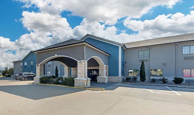 Best Western Inn & Stes EOD Spring Atoka Exterior