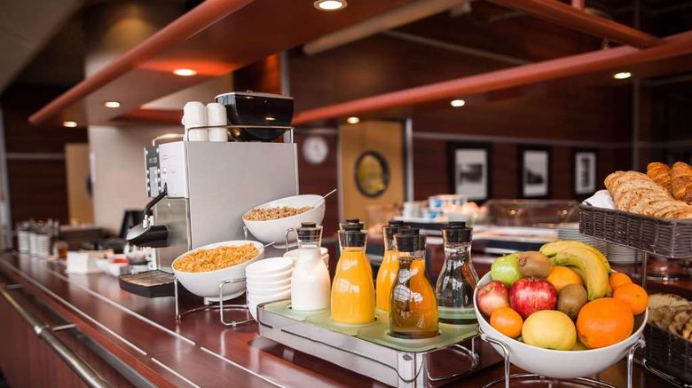 <b>Hotel Lille Europe Restaurant</b>. Images powered by <a href="https://iceportal.shijigroup.com/" title="IcePortal" target="_blank">IcePortal</a>.