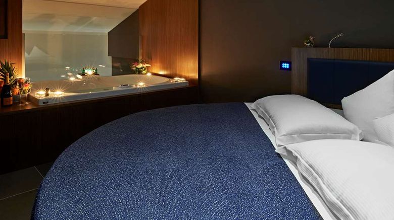 <b>Hotel The Building Suite</b>. Images powered by <a href="https://iceportal.shijigroup.com/" title="IcePortal" target="_blank">IcePortal</a>.