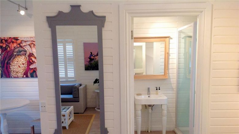 <b>Tete Ferry Sun Room</b>. Images powered by <a href="https://iceportal.shijigroup.com/" title="IcePortal" target="_blank">IcePortal</a>.