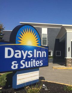 Days Inn & Suites Cincinnati North
