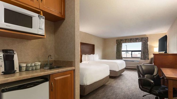 Days Inn & Suites Brooks Room