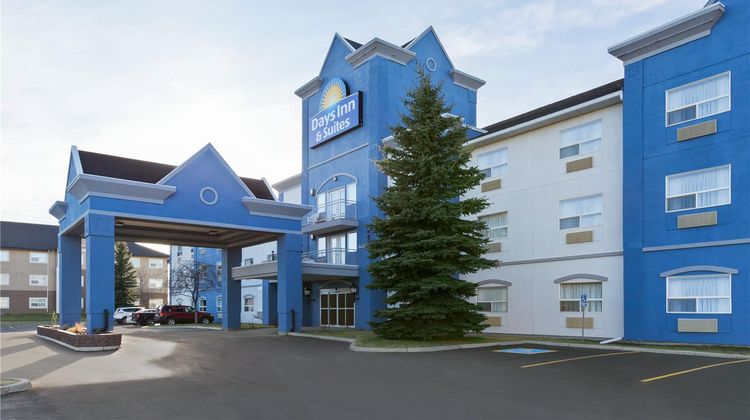 Days Inn & Suites Brooks Exterior