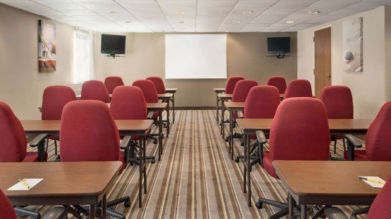 <b>Super 8 Chambersburg I-81 Meeting</b>. Images powered by <a href="https://iceportal.shijigroup.com/" title="IcePortal" target="_blank">IcePortal</a>.