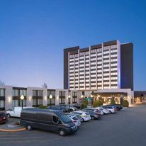 Travelodge Hotel & Convention Ctr