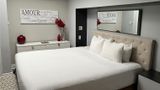 Travelodge Hotel & Convention Ctr Suite
