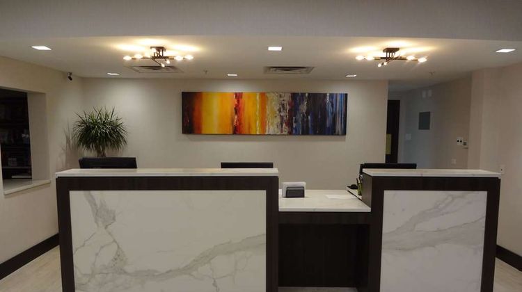 Wyndham Chicago O'Hare Lobby