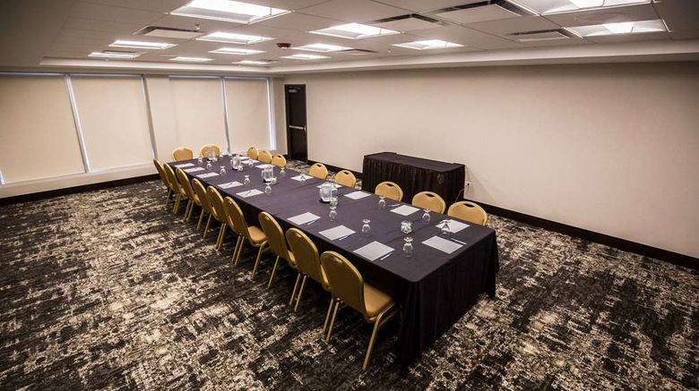 <b>Wyndham Chicago O'Hare Meeting</b>. Images powered by <a href="https://iceportal.shijigroup.com/" title="IcePortal" target="_blank">IcePortal</a>.