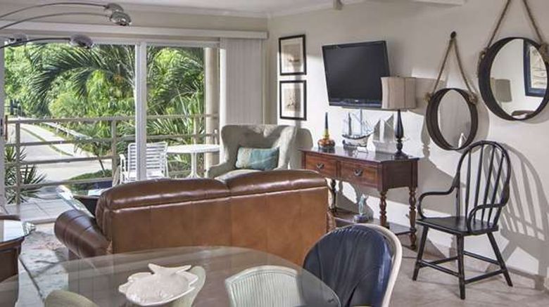 <b>Cove Inn on Naples Bay Suite</b>. Images powered by <a href="https://iceportal.shijigroup.com/" title="IcePortal" target="_blank">IcePortal</a>.