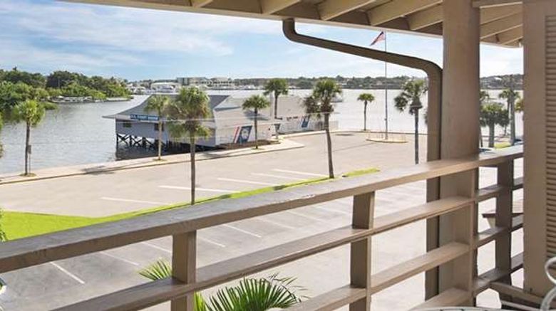 <b>Cove Inn on Naples Bay Exterior</b>. Images powered by <a href="https://iceportal.shijigroup.com/" title="IcePortal" target="_blank">IcePortal</a>.