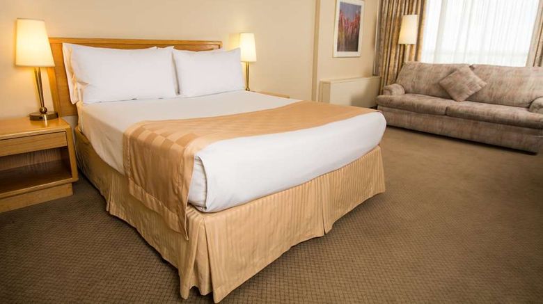 <b>Edmonton Inn & Conference Centre Room</b>. Images powered by <a href="https://iceportal.shijigroup.com/" title="IcePortal" target="_blank">IcePortal</a>.