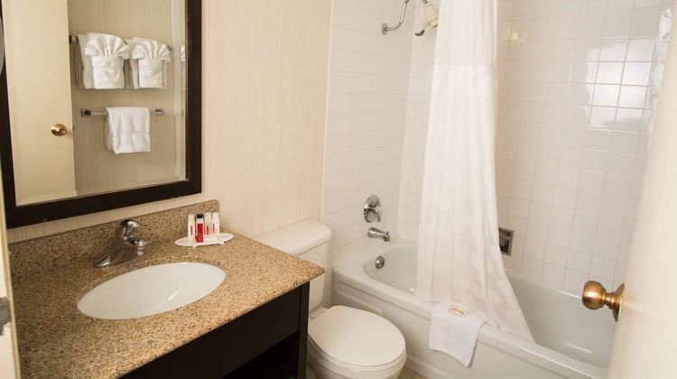 Edmonton Inn & Conference Centre Room