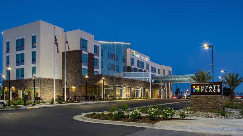 Hyatt Place Delano Exterior. Images powered by <a href="https://iceportal.shijigroup.com" target="_blank" rel="noopener">Ice Portal</a>.