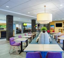 Home2 Suites by Hilton Opelika Lobby