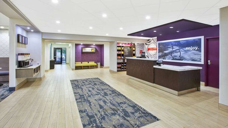 <b>Hampton Inn/Stes Oakwood Village-CLE Lobby</b>. Images powered by <a href="https://iceportal.shijigroup.com/" title="IcePortal" target="_blank">IcePortal</a>.