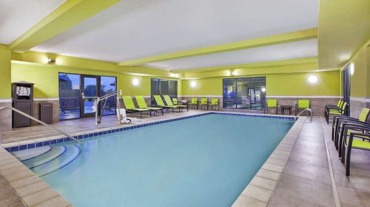 Hampton Inn/Stes Oakwood Village-CLE Pool
