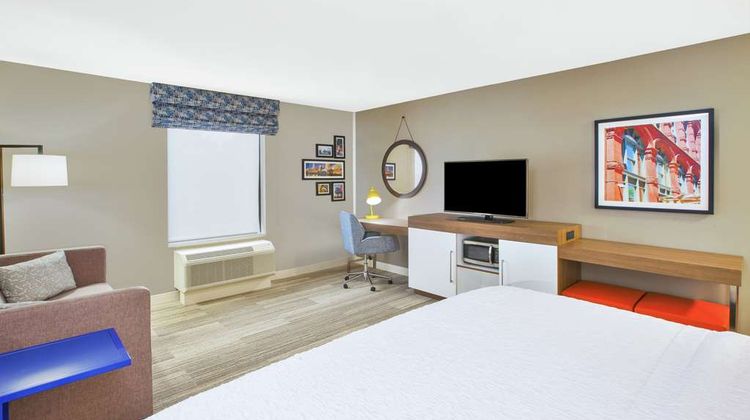 Hampton Inn/Stes Oakwood Village-CLE Room