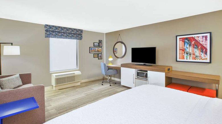 <b>Hampton Inn/Stes Oakwood Village-CLE Room</b>. Images powered by <a href="https://iceportal.shijigroup.com/" title="IcePortal" target="_blank">IcePortal</a>.