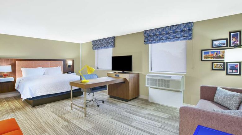 <b>Hampton Inn/Stes Oakwood Village-CLE Room</b>. Images powered by <a href="https://iceportal.shijigroup.com/" title="IcePortal" target="_blank">IcePortal</a>.