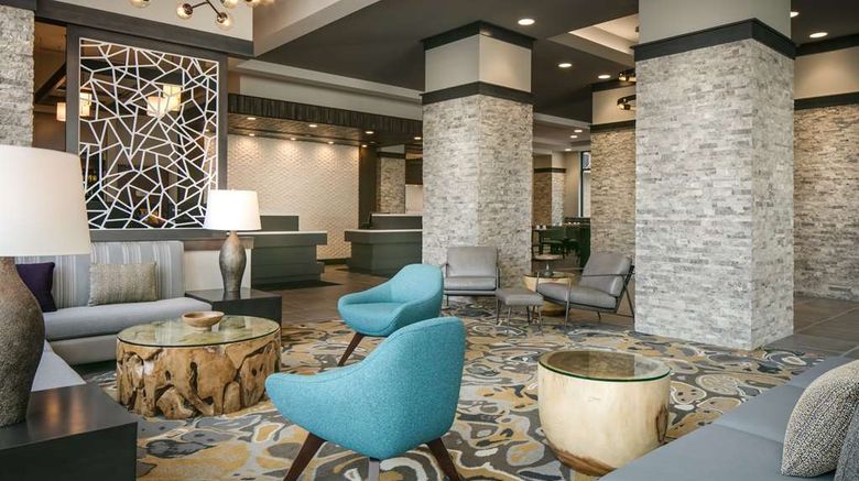 <b>Hilton Garden Inn Iowa City Downtown Lobby</b>. Images powered by <a href="https://iceportal.shijigroup.com/" title="IcePortal" target="_blank">IcePortal</a>.