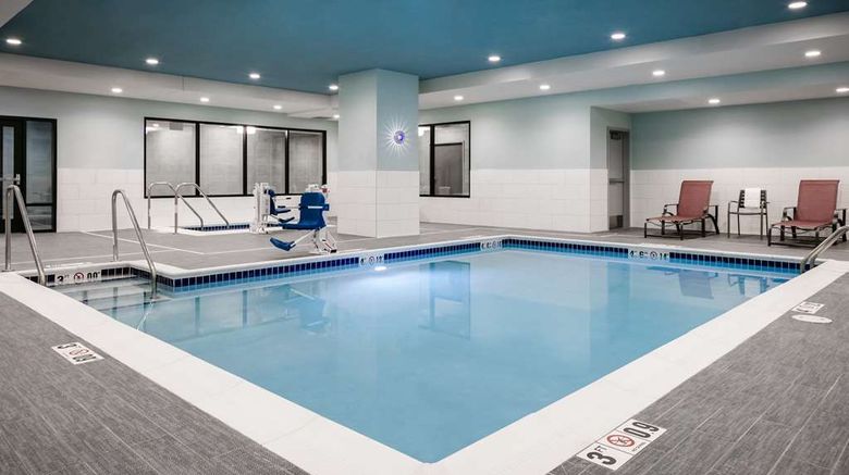 <b>Hilton Garden Inn Iowa City Downtown Pool</b>. Images powered by <a href="https://iceportal.shijigroup.com/" title="IcePortal" target="_blank">IcePortal</a>.
