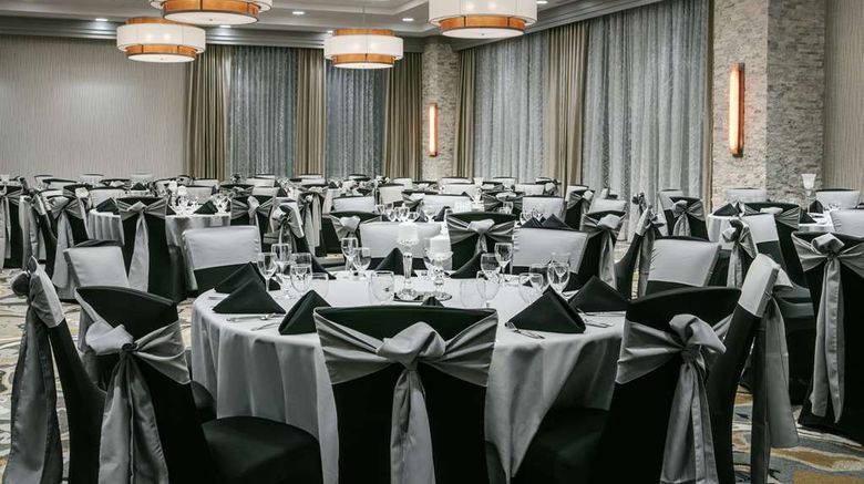 <b>Hilton Garden Inn Iowa City Downtown Meeting</b>. Images powered by <a href="https://iceportal.shijigroup.com/" title="IcePortal" target="_blank">IcePortal</a>.