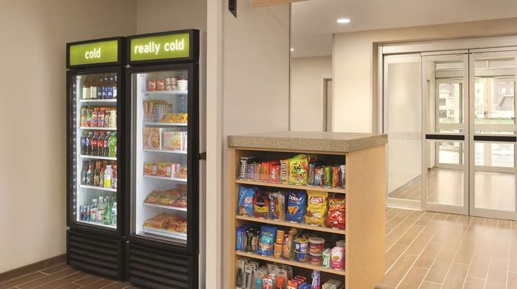 Home2 Suites by Hilton Coralville Restaurant
