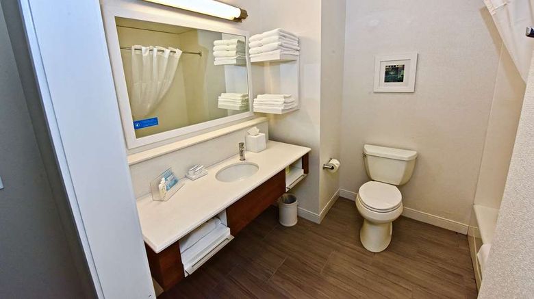 <b>Hampton Inn by Hilton Kirksville Room</b>. Images powered by <a href="https://iceportal.shijigroup.com/" title="IcePortal" target="_blank">IcePortal</a>.