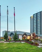 DoubleTree by Hilton Toronto Airport