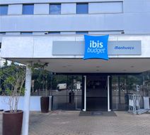 Ibis Budget Manhuacu Exterior