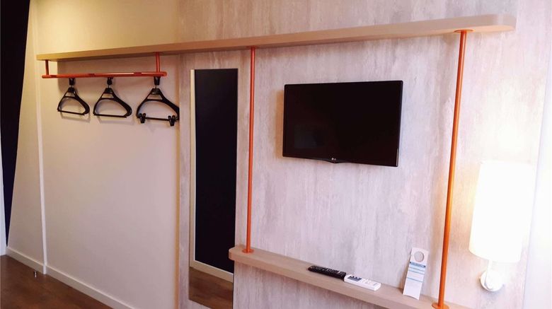 <b>Ibis Budget Manhuacu Room</b>. Images powered by <a href="https://iceportal.shijigroup.com/" title="IcePortal" target="_blank">IcePortal</a>.